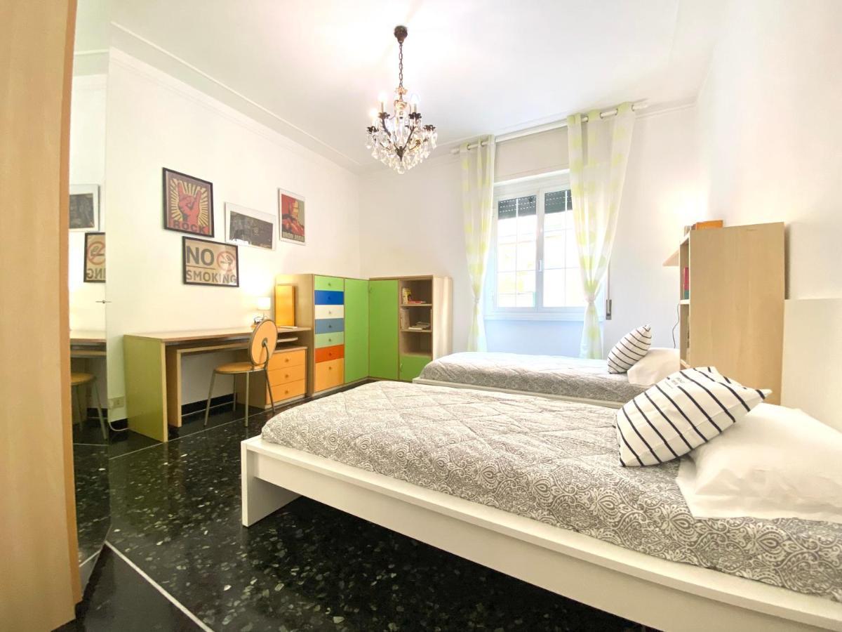 Casaviva- Ampio Appartamento Nei Vicoli Di Genova ภายนอก รูปภาพ