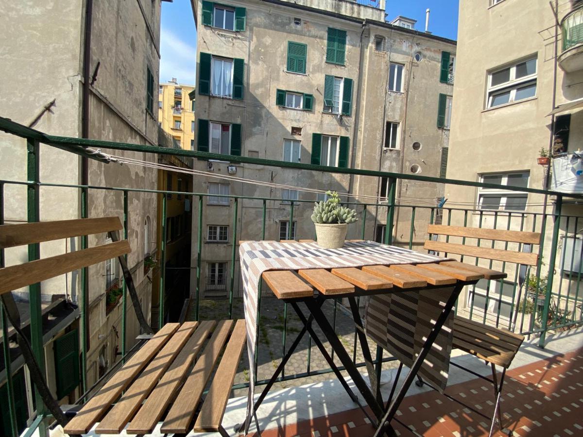 Casaviva- Ampio Appartamento Nei Vicoli Di Genova ภายนอก รูปภาพ
